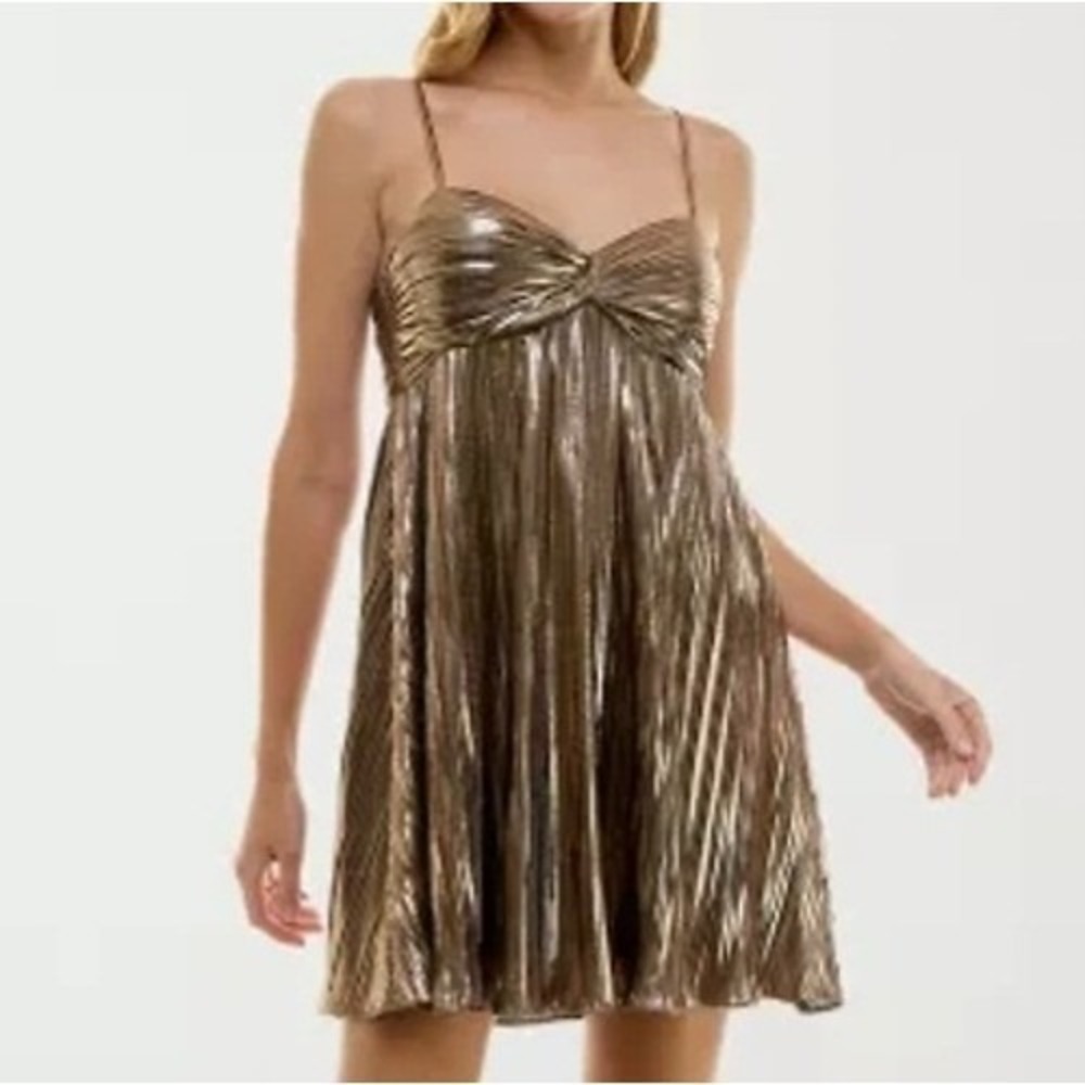 City Studios Pleated Metallic Gold Lame Babydoll Mini Dress Juniors Size 3/4 NWT